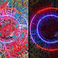 Oko, akryl na plátně, neonové trubice, 160 × 120 cm, 2020